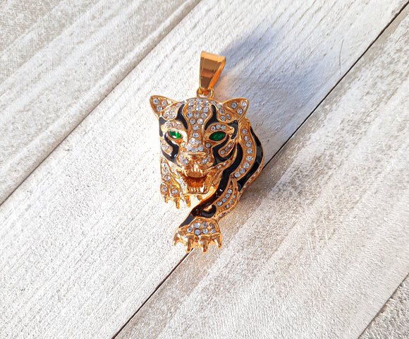 The Walking Leopard Pendant