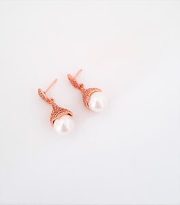 Rose Gold and Pearl Drop Earrings